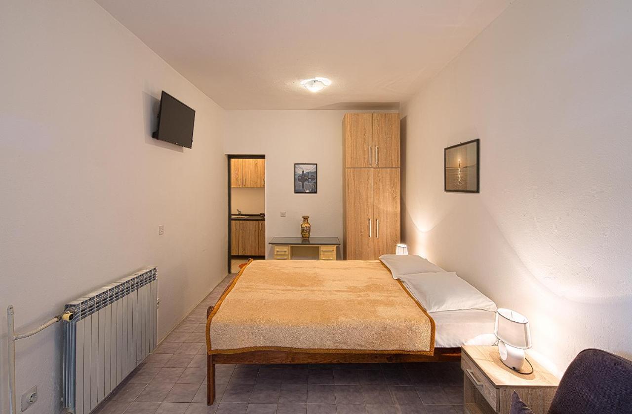 Madra Rooms And Apartments Будва Экстерьер фото